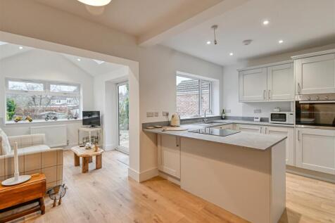 7 Hillside Avenue-01.jpg