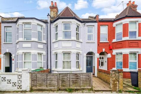 Situated on a quiet residential road off Green Lanes in Harringay is this well presented four bedroom period house. The property benefits from three bedrooms on the first floor with a family bathroom,