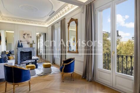 Espectacular-atico-de-lujo-reformado-con-3-suit...