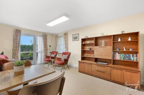 Lounge / Dining Room