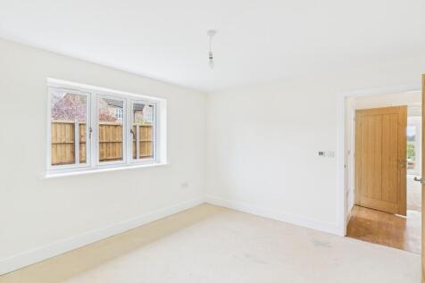 CAM01689G0-PR0453...