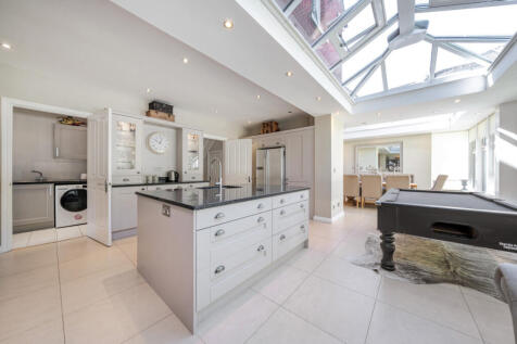 1323611-21-686e39...