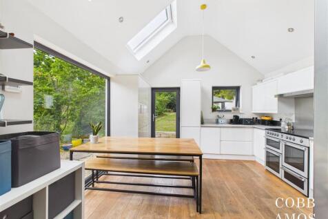 CAM02803G0-PR0220-STILL002 Kitchen diner.jpg