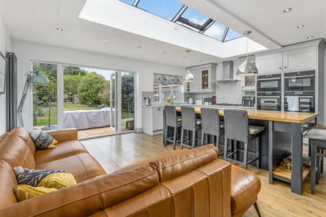 90 Oxford Road, Banbury-12.jpg
