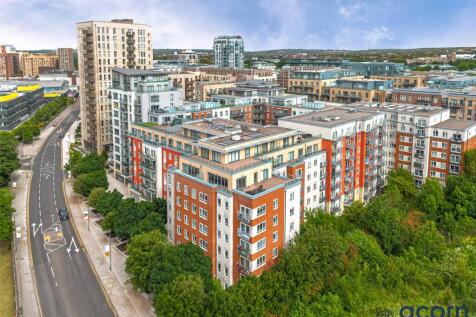 AVAILABLE NOW! Acorn Properties are delighted to offer to rent this two-bedroom, two-bathroom apartment, situated on the sixth floor of the ever-popular Beaufort Park development. Spanning approximate