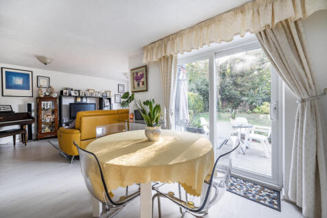 1358354-5-68d273f...