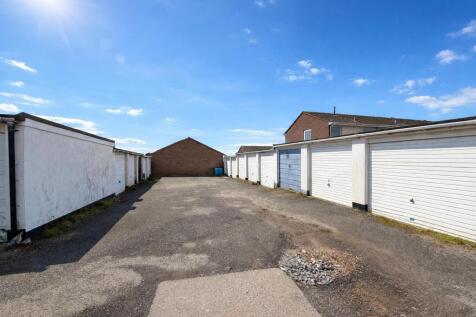 En-bloc garage