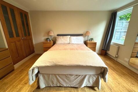 2A BEDROOM.jpg