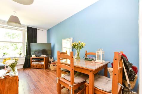 Living / Dining Area