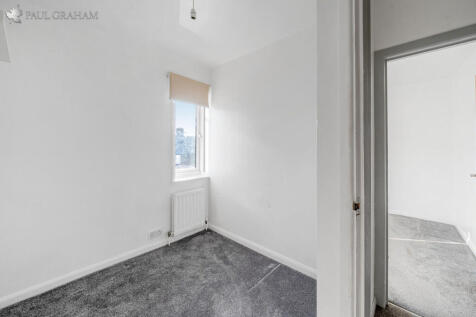 b7b3cbcf-fe00-4f4...