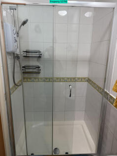 en-suite shower