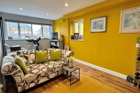 office/playroom/4th bedroom