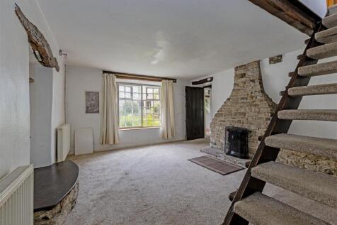 Reception Room-1.jpg