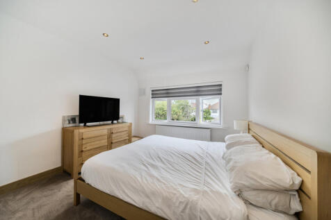 1342616-12-68a4ba...