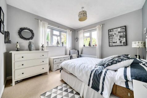 1328017-9-687e563...