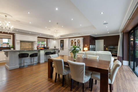 7 bed, 3 bath Detached in Birmingham - Photo 8