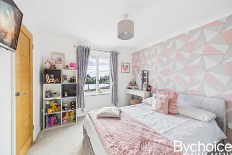 CAM05454G0-PR0096-STILL043