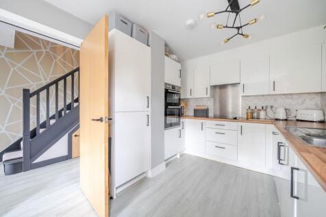 Kitchen to Entrance Hall