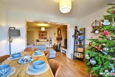 Living / dining room