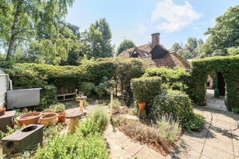 1318671-4-687a4cc...