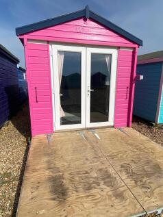 BEACH HUT AVAILABLE NOW