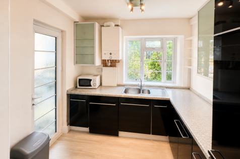 A fantastic four bedroom apartment available to rent, this property is offered furnished and is best suited for professional sharers or a family. Available 8th August 2026!