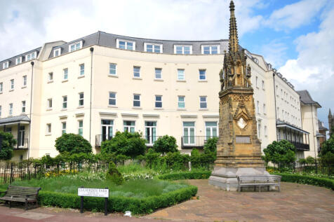 2 bed flat to rent Culverden Park Road