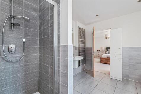 5 Sycamore Close -11.jpg