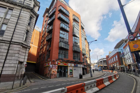 **Available 26.09.2026** C & R City are pleased to bring to the market this immaculately presented, fully furnished, third floor two bedroom apartment. This spacious accommodation briefly comprises, e