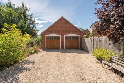 Double Garage & Parking
