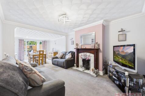 Living Room / Dining Area