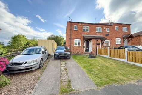 OFF ROAD PARKING AND FRONT GARDEN