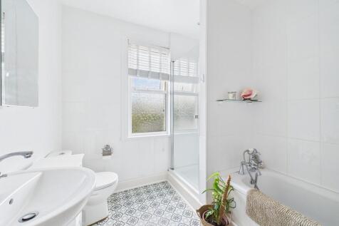 CAM02089G0-PR0561...