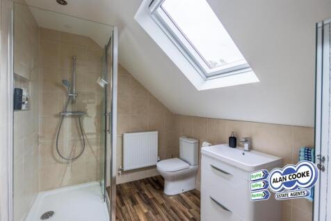 JACK & JILL SHOWER ROOM