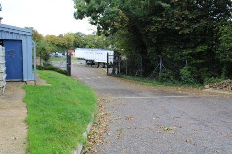 11. Yard Entrance.JPG