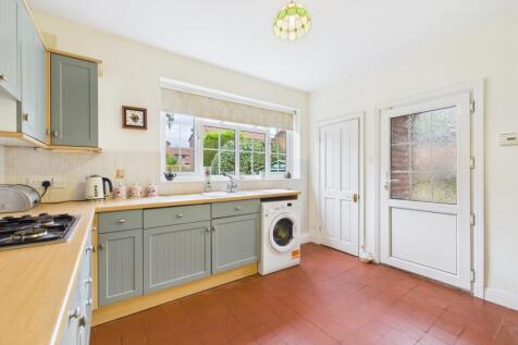 CAM03162G0-PR0352-STILL013