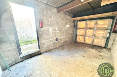 IMG-20251204-WA00...