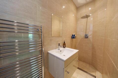 11 - shower room.jpg