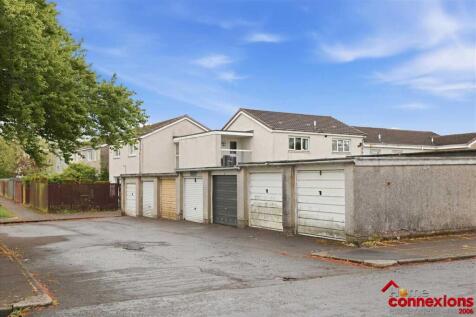 Garage / Lock-Up