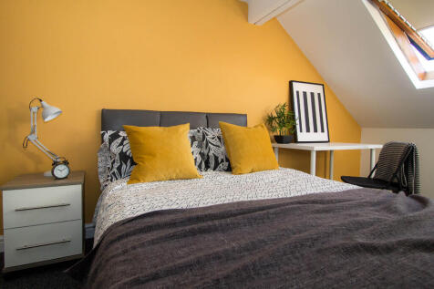 25 bed, 8 bath Town House in Manchester - Photo 8