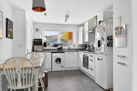 Open plan kitchen/dining room/sitting room