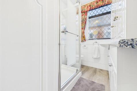 Shower room: