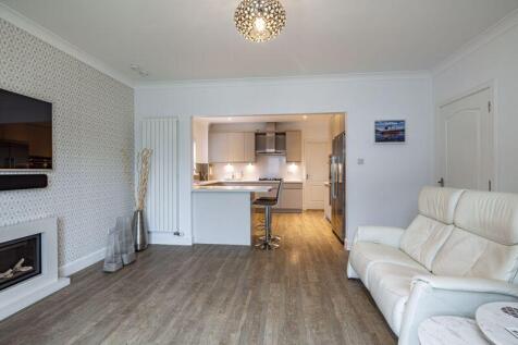 Family Area to Breakfasting Kitchen