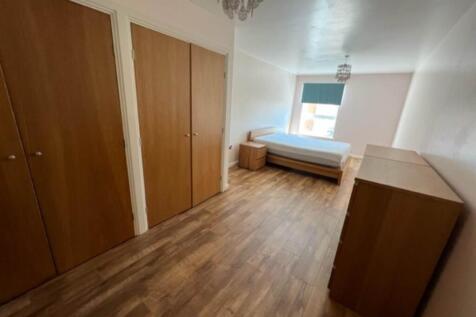 19 sorrento -bedroom