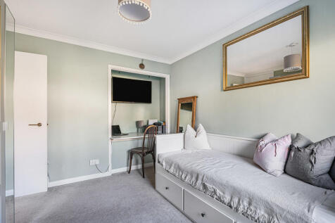 Bedroom 2 (2)