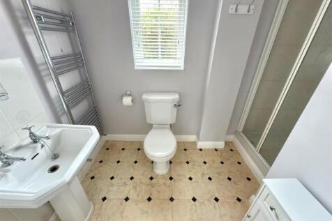 EN SUITE.jpg