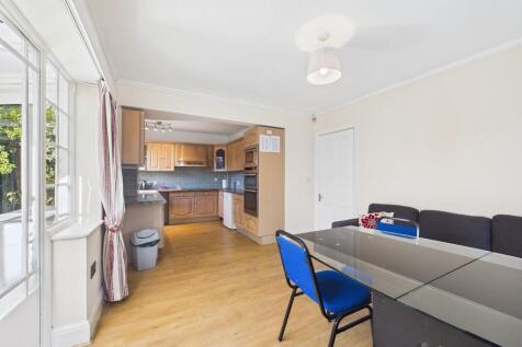 CAM04693G0-PR0043...