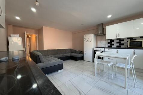 Call 02920 668585 to secure your viewing _20