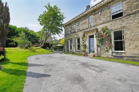 Front of house 1.jpg