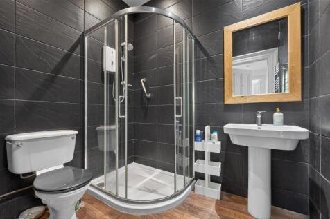 Shower Room.jpg